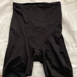 Tummy control shorts